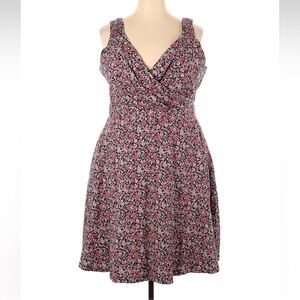 Lindy Bop Dress Floral Size 4x Fits like 2x Fit and Flare Sleeveless Retro